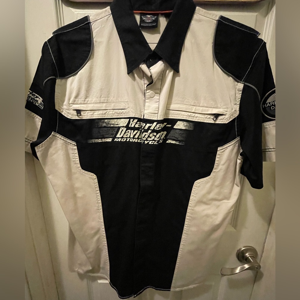 Men’s large Harley Davidson shirt